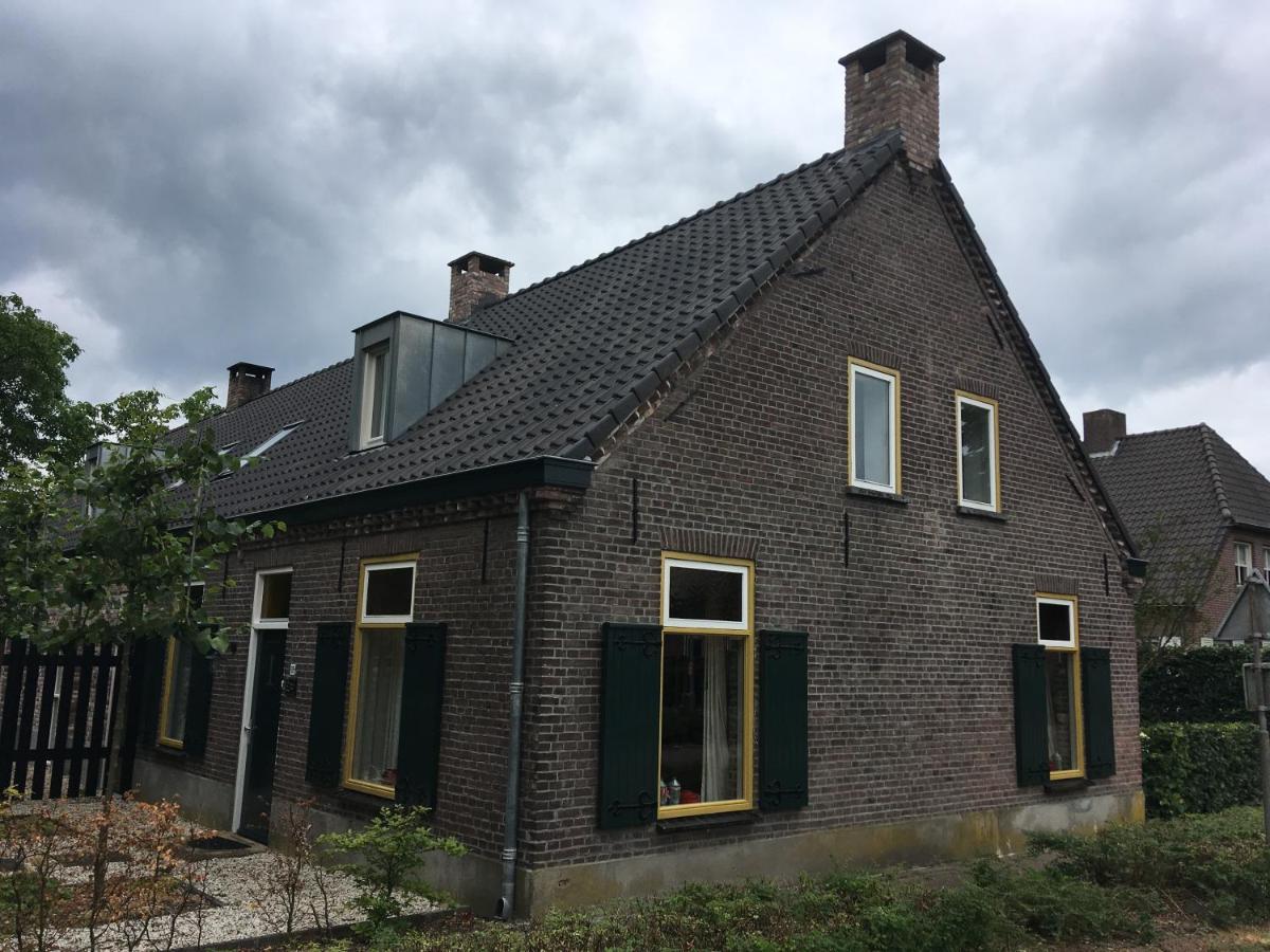 Vakantiehuis In Het Voorhuis Dommelen Exterior photo